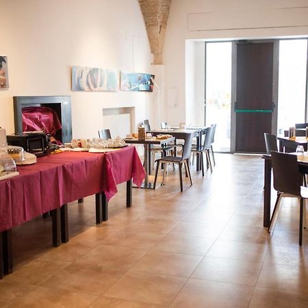 Albergo Ristorante Del Cacciatore Foggia Extérieur photo