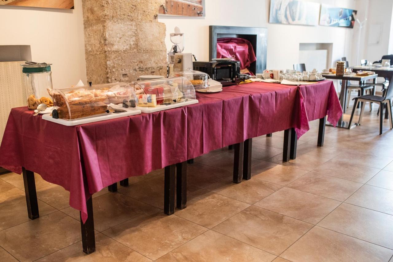 Albergo Ristorante Del Cacciatore Foggia Extérieur photo