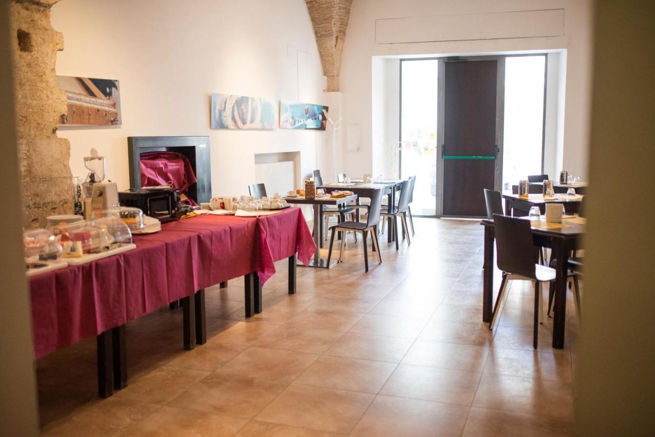 Albergo Ristorante Del Cacciatore Foggia Extérieur photo