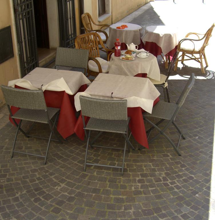Albergo Ristorante Del Cacciatore Foggia Extérieur photo
