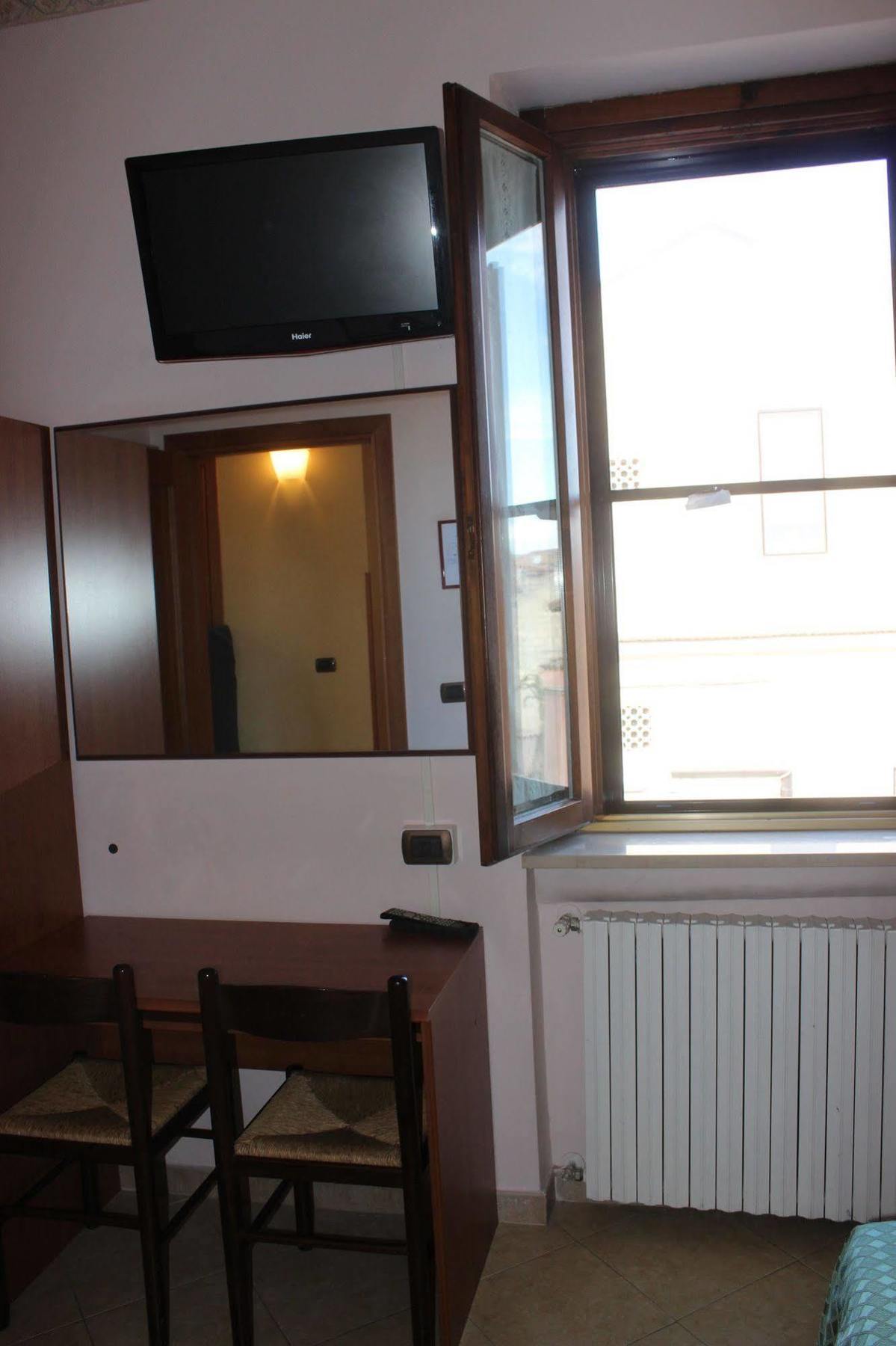 Albergo Ristorante Del Cacciatore Foggia Extérieur photo