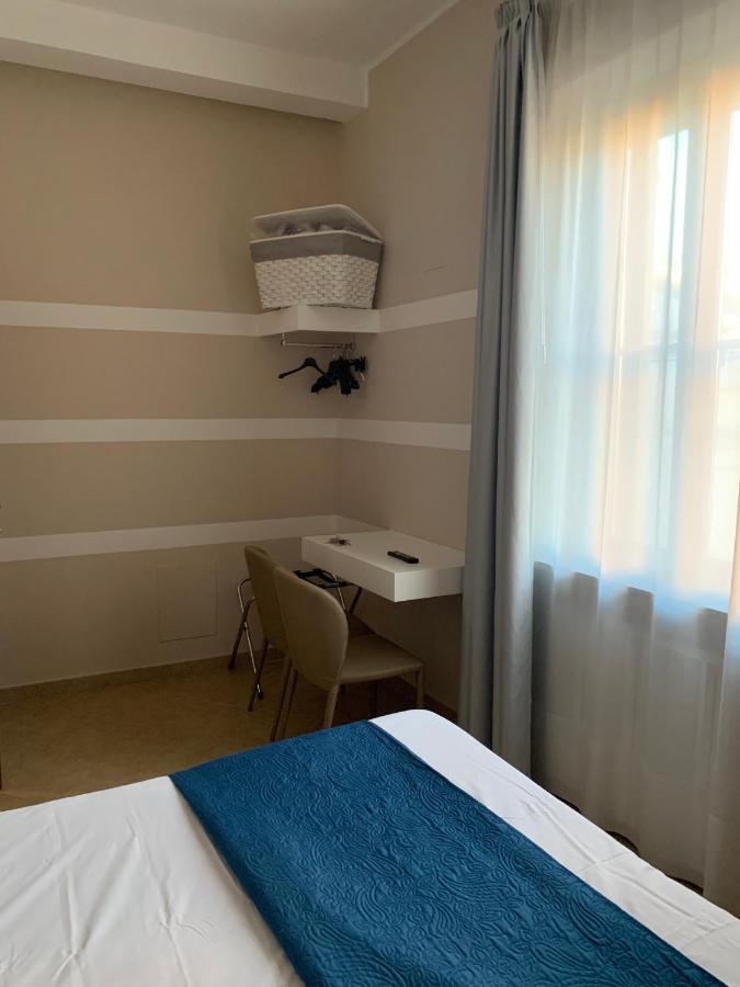 Albergo Ristorante Del Cacciatore Foggia Extérieur photo
